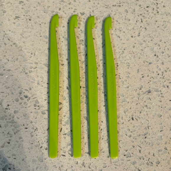 COPY - BNWOT Tupperware citrus peelers - Picture 1 of 1